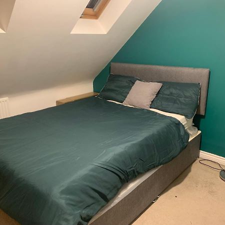 Comfy Double Bedroom In Greater Mánchester Exterior foto