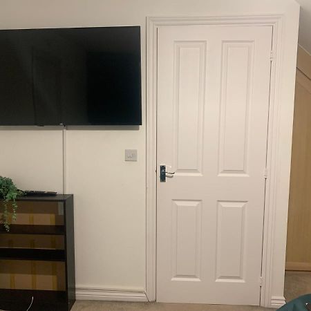 Comfy Double Bedroom In Greater Mánchester Exterior foto