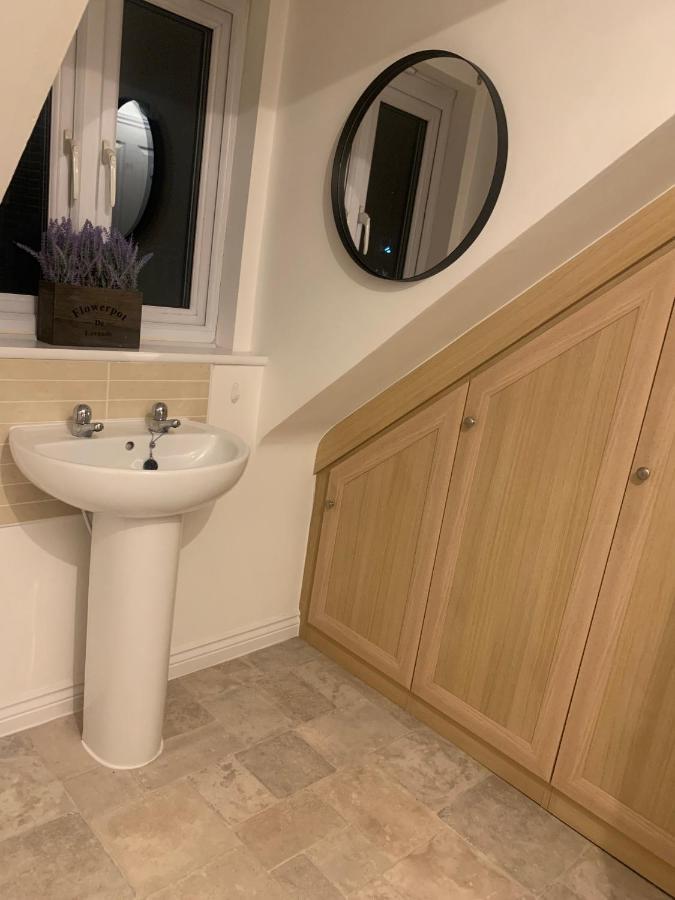Comfy Double Bedroom In Greater Mánchester Exterior foto